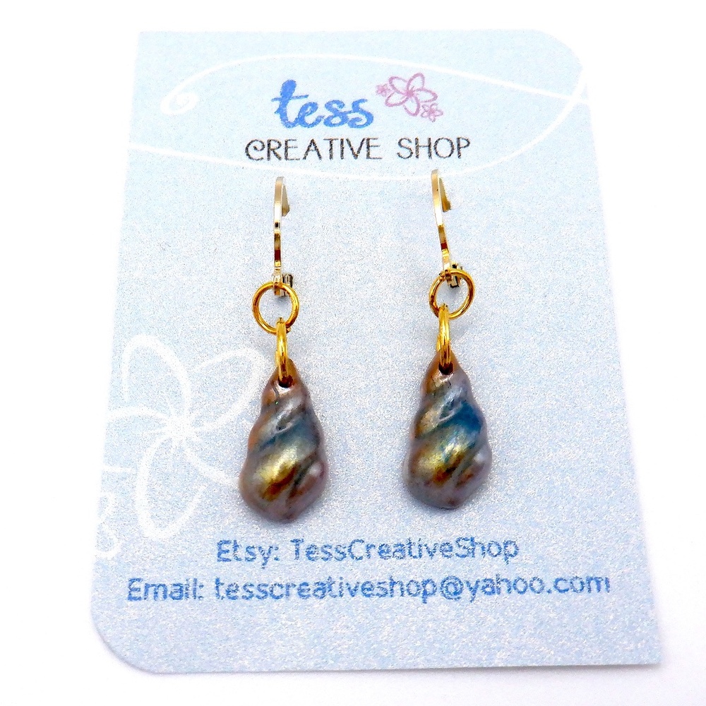 Small Dainty Resin Earrings NEW